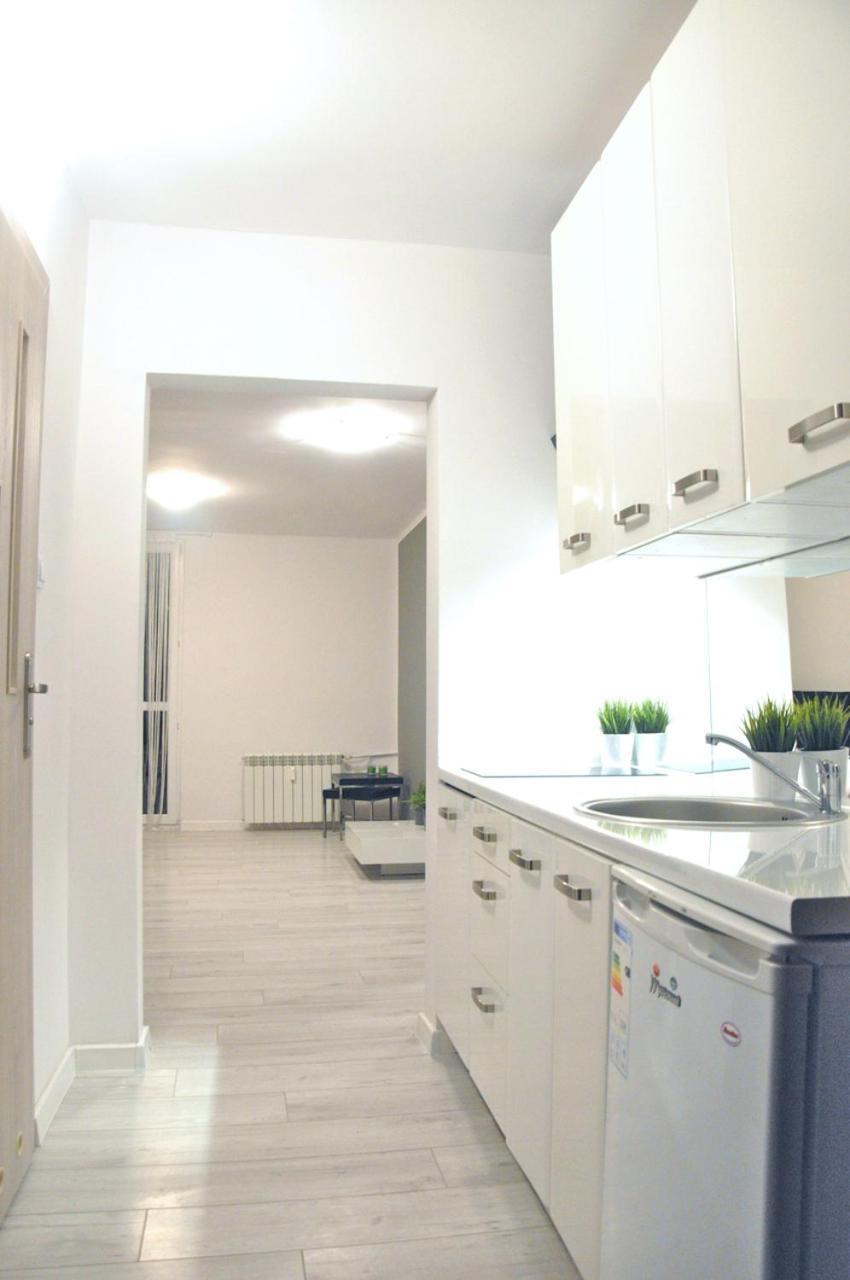 Nice And Comfy Studio Close To Old Town And Metro. ワルシャワ エクステリア 写真